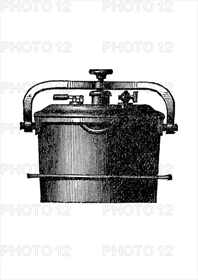Locking pressure cooker