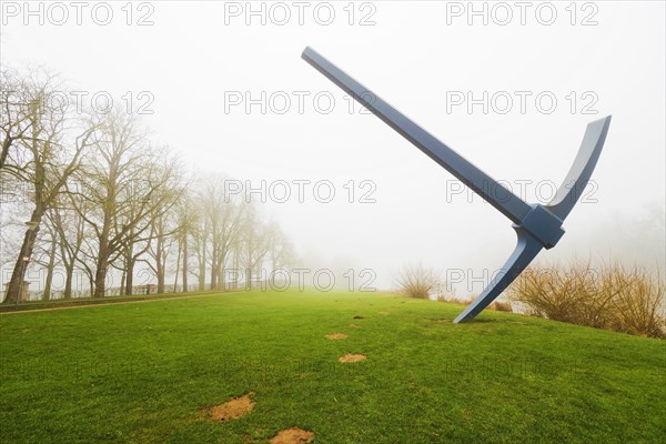 Hiroshima bank on the Fulda with pickaxe