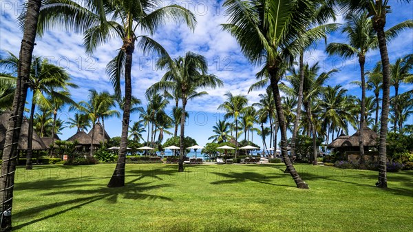 Luxushotel La Pirogue Resort & Spa mit tropische Hotelanlage