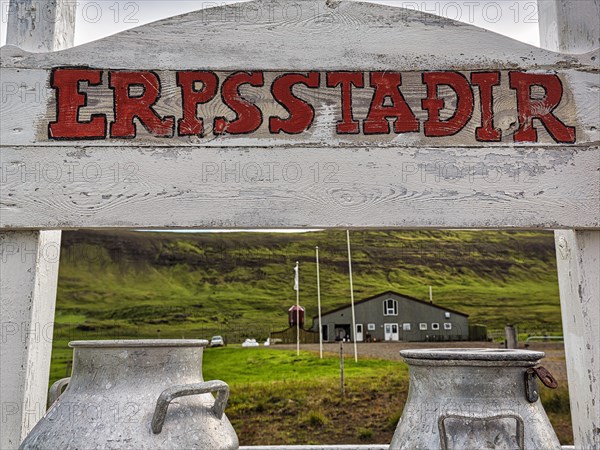 Wooden sign with the inscription Erpsstadir