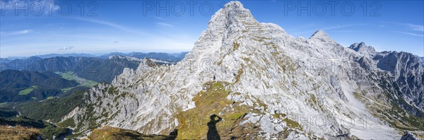 Hiking trail along a ridge