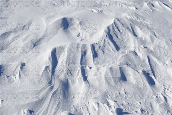 Snowdrift pattern