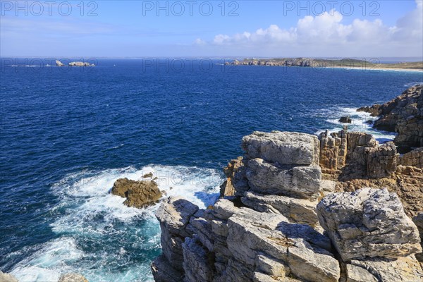 View from Monument Aux Bretons at Point Pen Hir to Pointe de Toulinguet near Camaret-sur-Mer on the peninsula Crozon