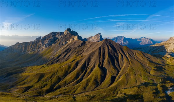 Aerial view of the Tita da Terra Naire and the La Fava