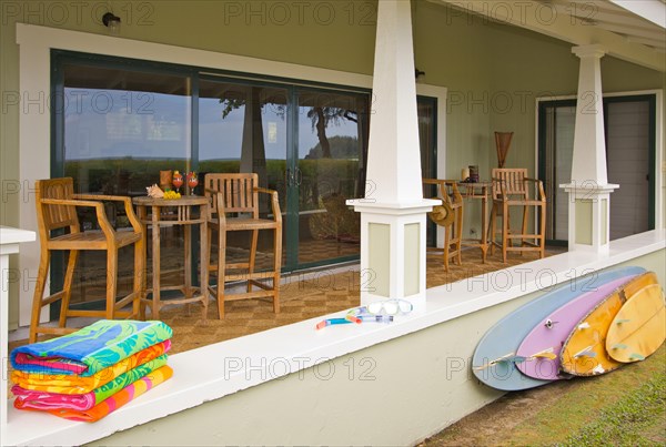 Oceanfront lanai with reflection of view