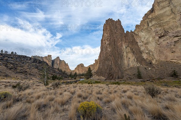 Pointed red rock walls