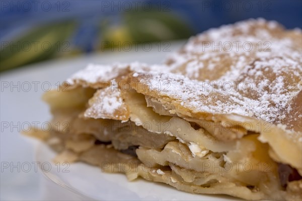 Apfelstrudel