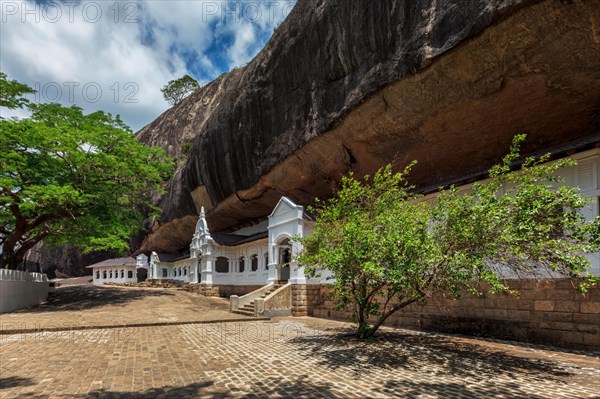 Rock cave ancient Dambulla Cave Temple ka Golden Temple of Dambulla in Dambulla