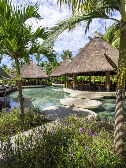 Luxushotel La Pirogue Resort & Spa mit tropische Hotelanlage