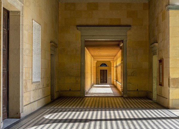 Passage to the inner courtyard at the Friedenskirche