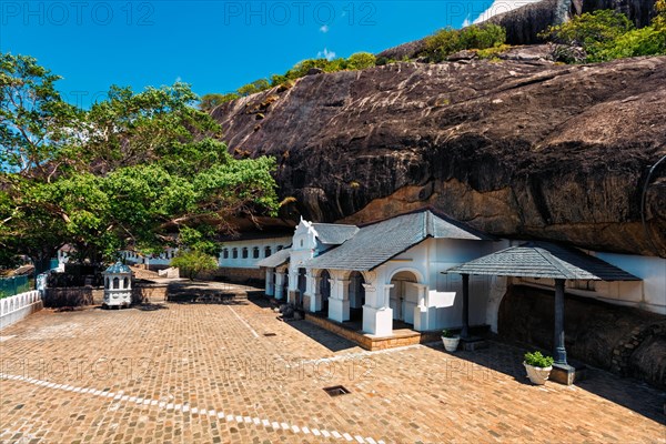 Rock cave ancient Dambulla Cave Temple ka Golden Temple of Dambulla in Dambulla