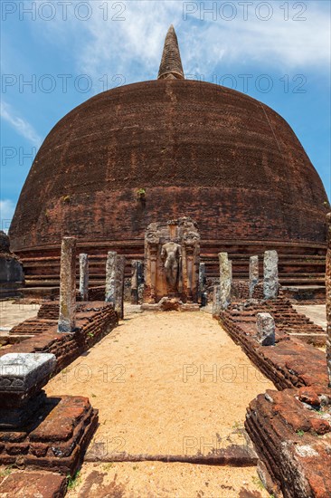 Rankot Vihara Buddhist dagoba