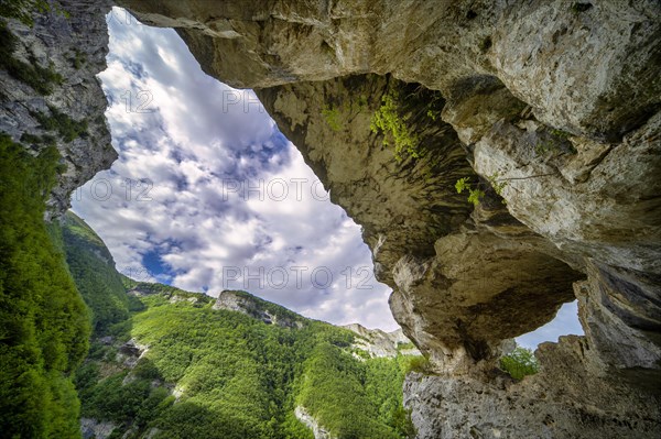 Fontarca cave