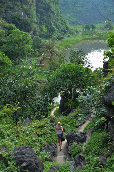 Valley near Bich Dong