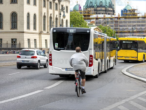 Cyclists using the bus lane Unter den Linden