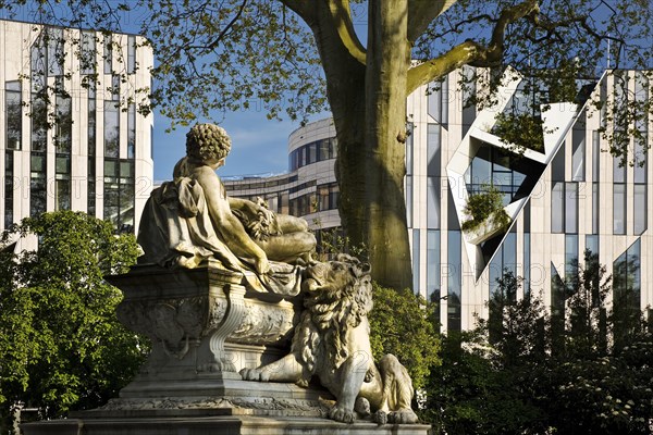 War memorial in the Hofgarten made of Laas marble by Karl Hilgers