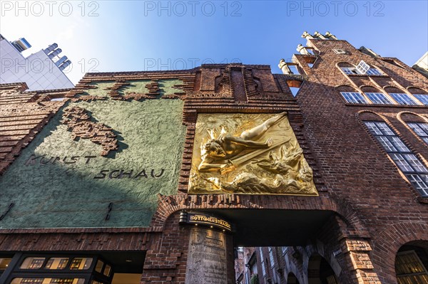 Facade relief The Lightbringer by Bernhard Hoetger