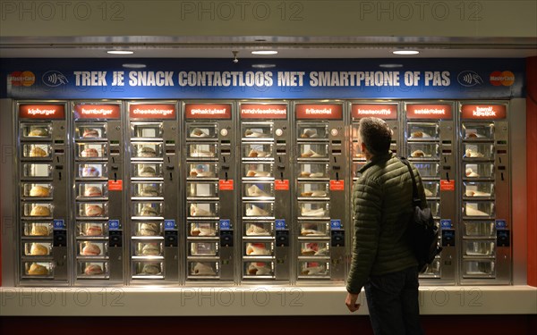 Food vending machines