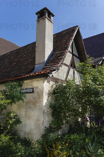 Small Hus with large fireplace