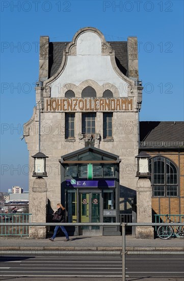 S-Bahn station