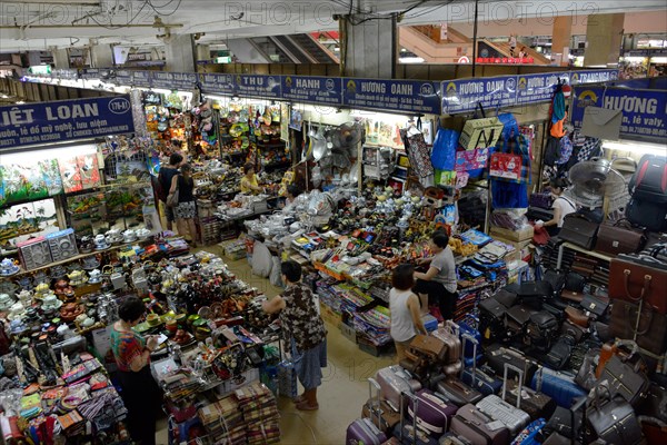 Dong Xuan Market