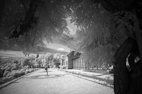 Moorish country house with garden