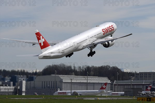 Flugzeug Swiss