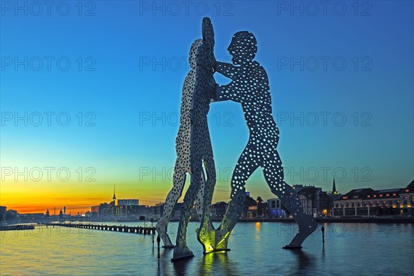 Molecule Men