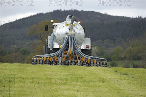 Slurry tanker and slurry injector