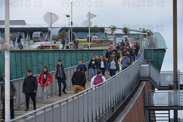 Pedestrian bridge