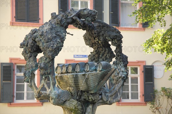 Fountain at the market place by the sculptor Finger-Rokitnitz 1989 in the Marktstrasse in Eltville
