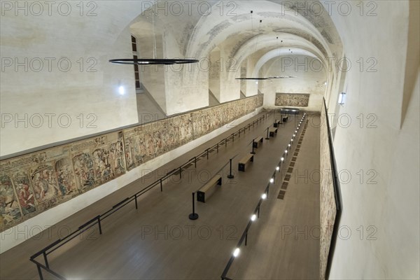 Tapestries nave