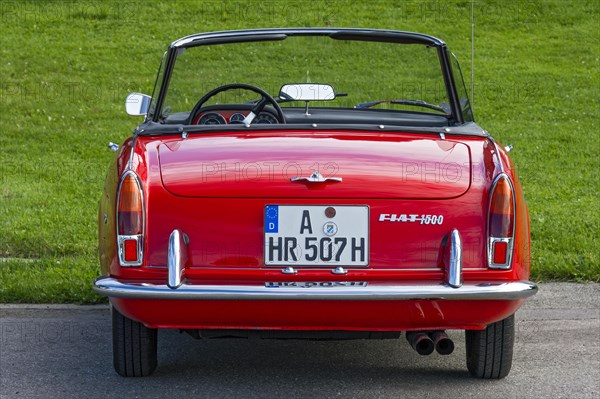 Vintage car FIAT 1500 Spider