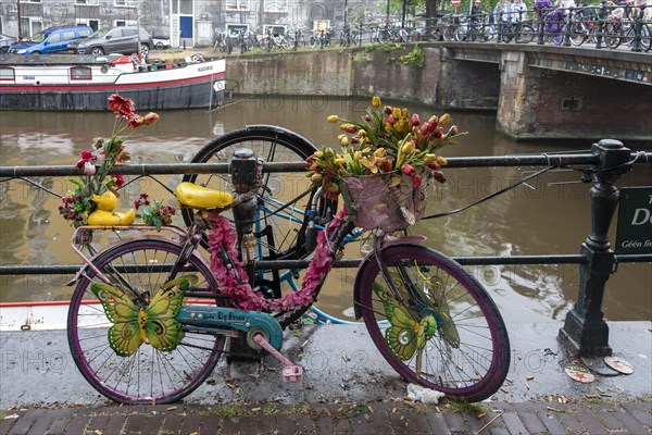 Bicycle on the Prinsengracht