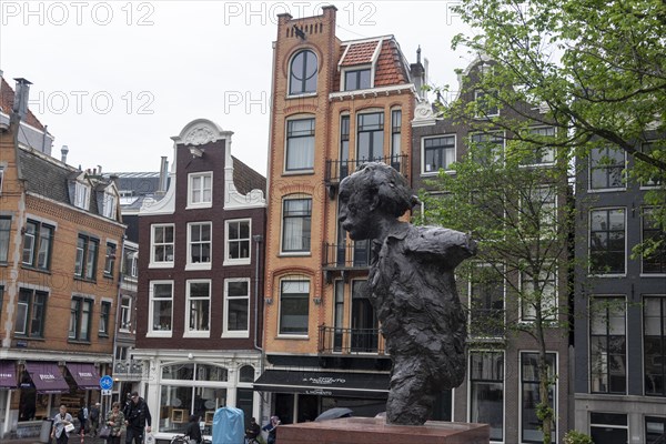 Monument to the Dutch writer Multatuli