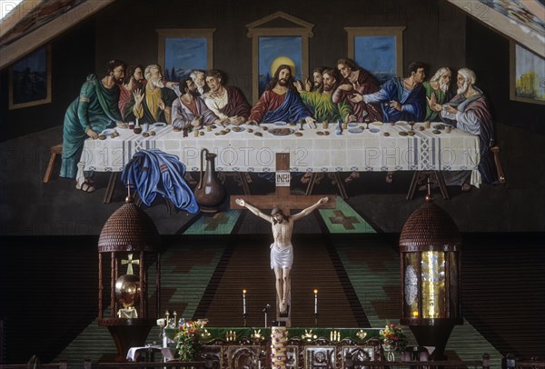 Altar of St. Mary's Cathedral in Ernakulam