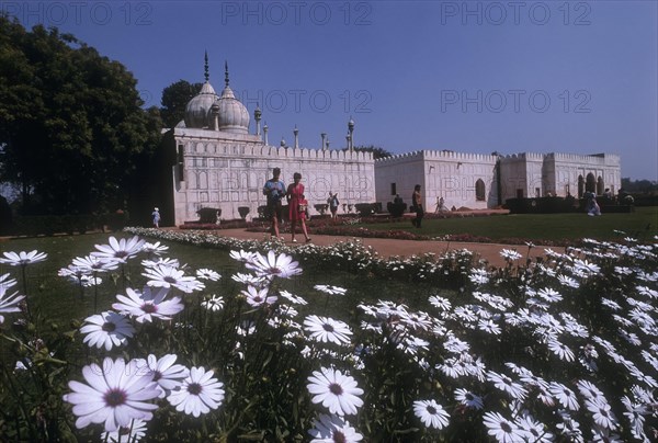 Moti Masjid