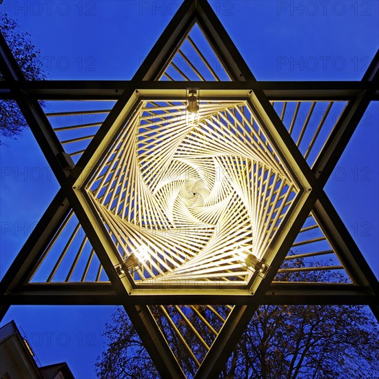 Memorial on the square of the Old Synagogue
