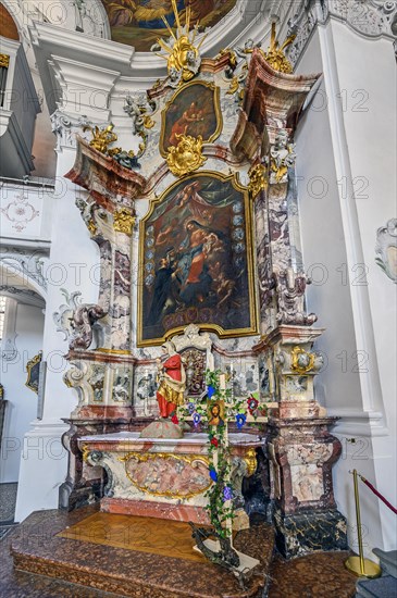 Side altar