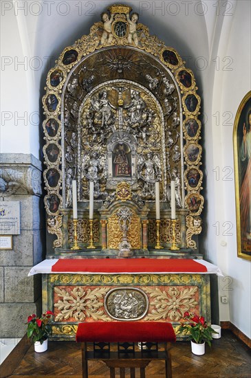 Side altar