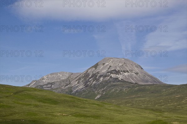 The view of the Jura from almost all directions is dominated by the three striking and easily recognisable Jura arches