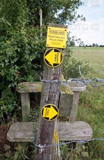 'Public Footpath' and 'Farmland