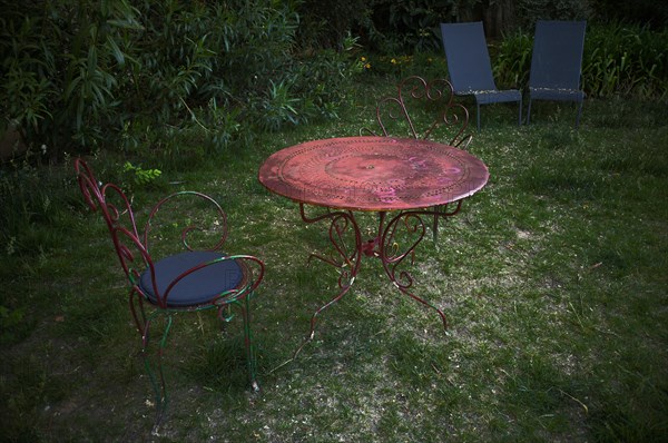 Pink Table and Chairs