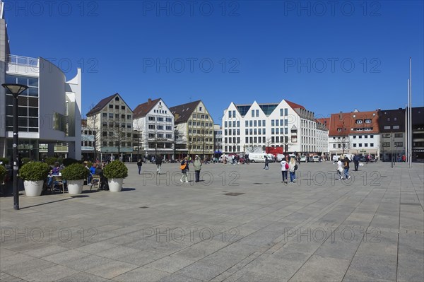 Muensterplatz left Stadthaus Ulm