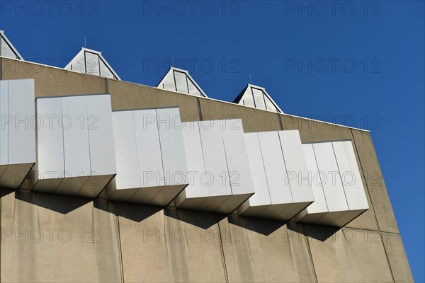 Forum Building