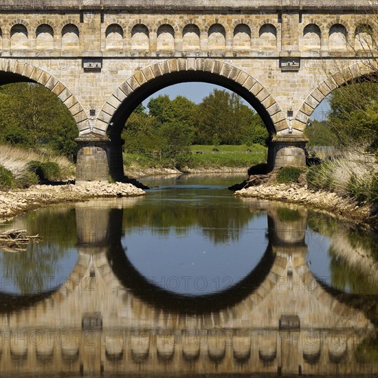 Three-arch bridge