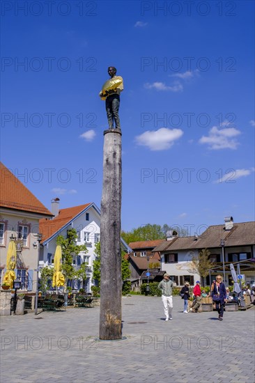 Stele mit einem Fischer Diez von Matthias Rodach