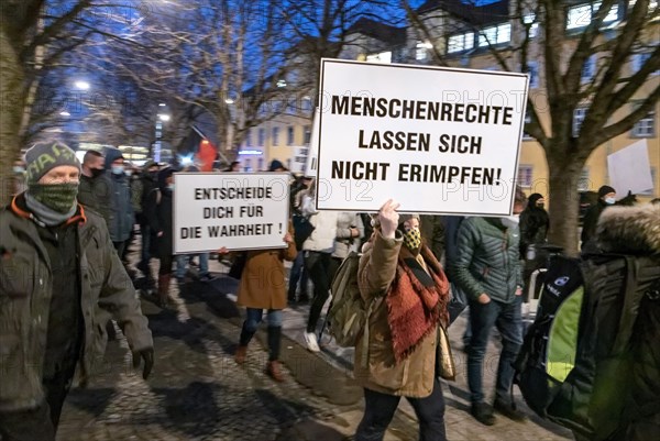 Karlsplatz: Demonstration against Corona measures. Stuttgart