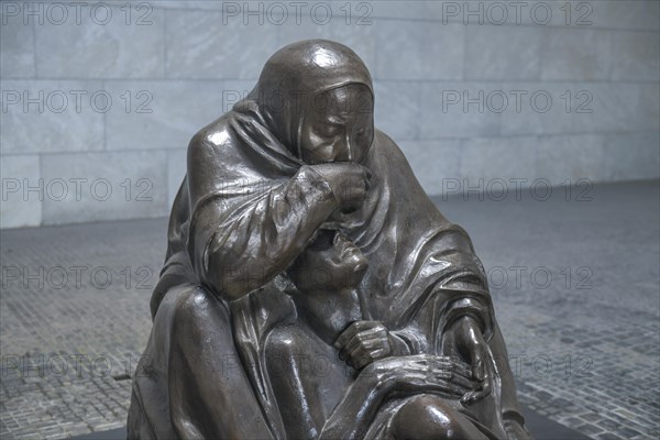 Sculpture Mother with Dead Son by Kaethe Kollwitz