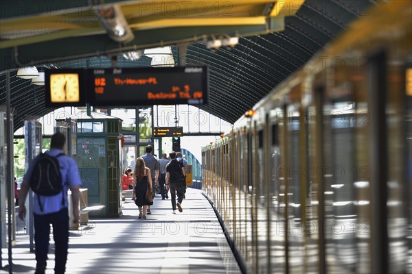 Eberswalder Strasse underground station